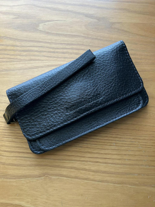 Pebbled black Lily - customer review photo