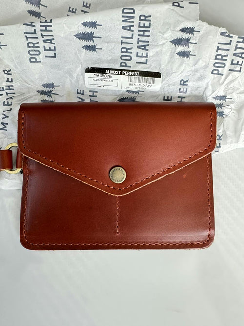 Passport Wristlet in Madrone - customer review photo