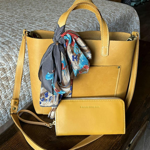 Sunflower wallet makes me Happy! - customer review photo