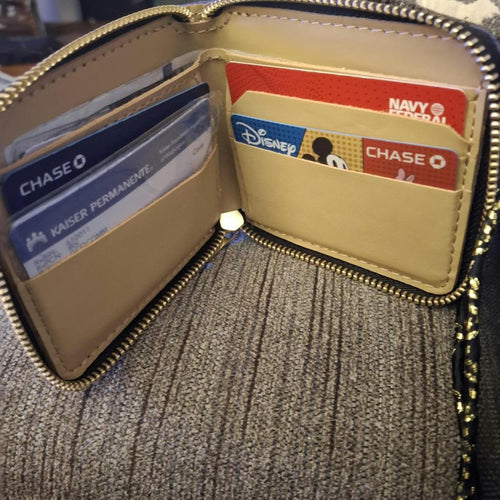 Small zipper wallet love love love it - customer review photo