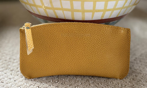 Love this slim pouch! - customer review photo