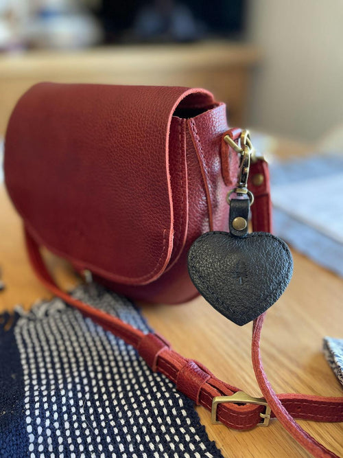 Black pebbled heart with Chili Red - customer review photo