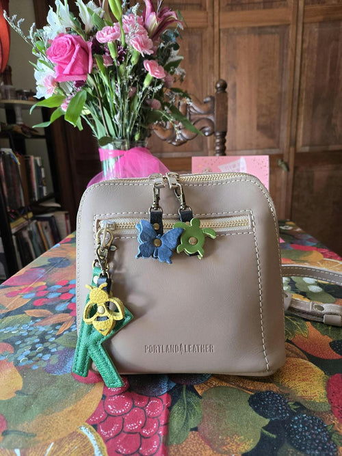 I usually carry small bags - customer review photo