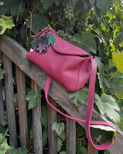 My #1 rule is all Crossbodies need detachable straps - customer review photo