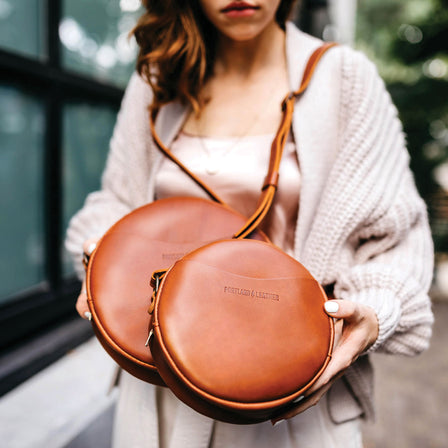 Honey*Small | Circle shaped crossbody bag with top zipper