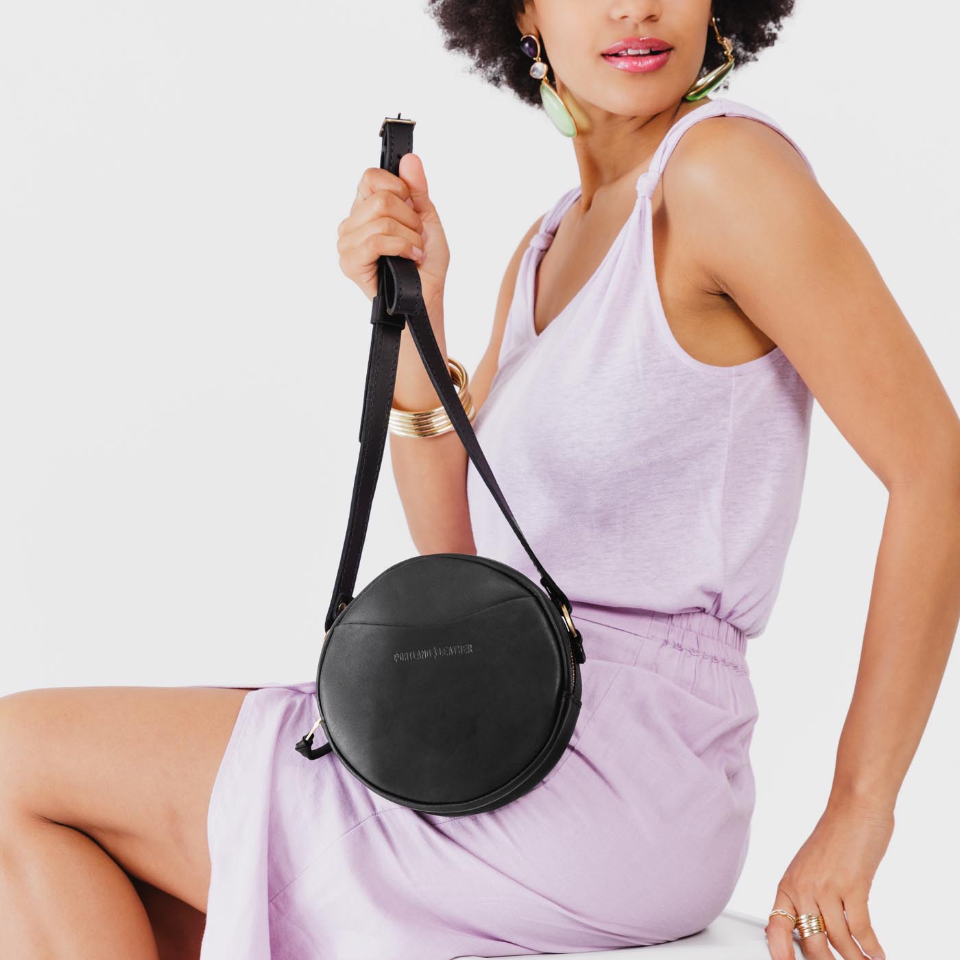 Black*Small | Circle shaped crossbody bag with top zipper
