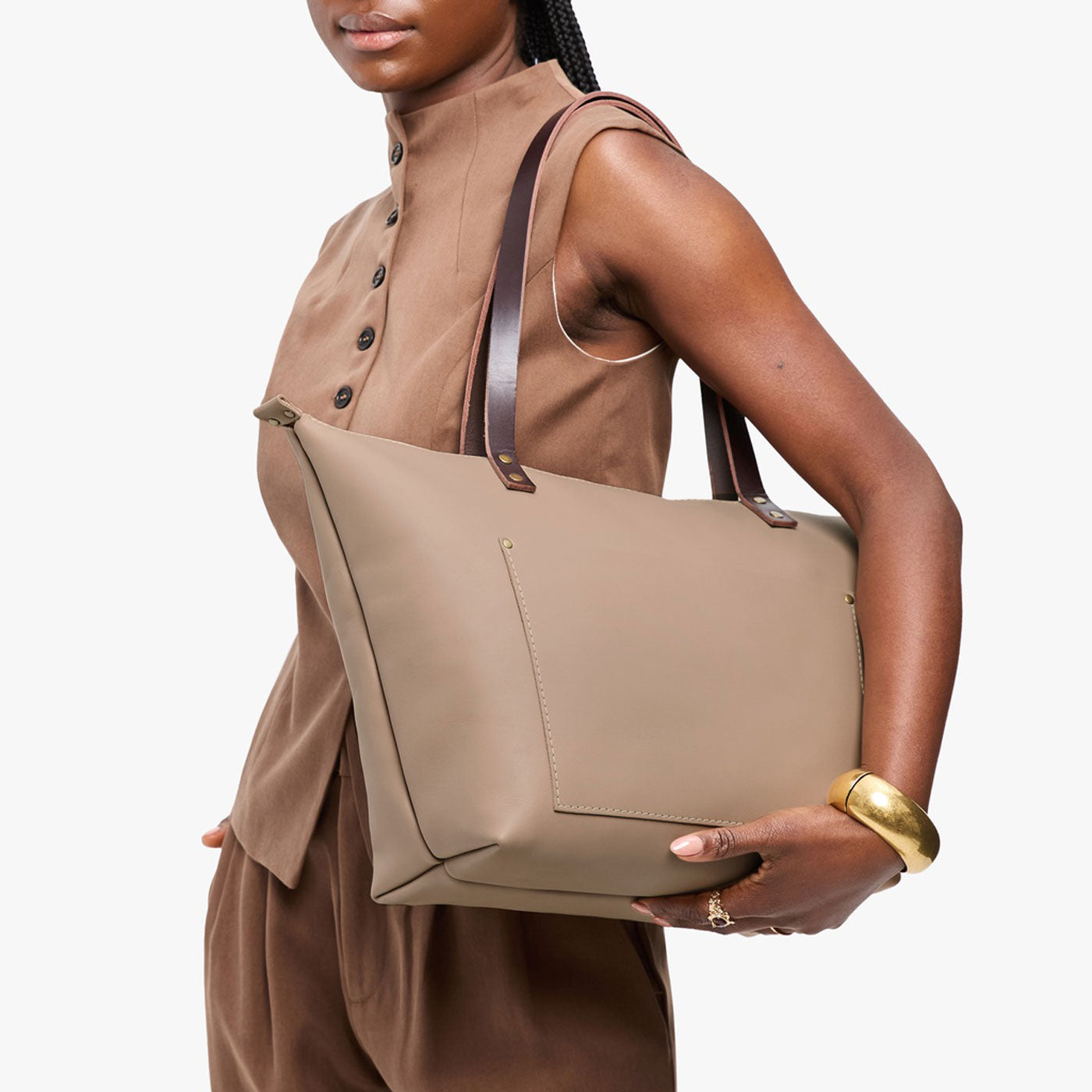 Stone*Zipper | Large leather tote bag with sturdy bridle handles and front pocket