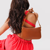 Honey Small | Petite bean shaped shoulder bag with a zipper closure