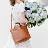 Honey Classic | Crossbody tote bag with snap closure and front pocket
