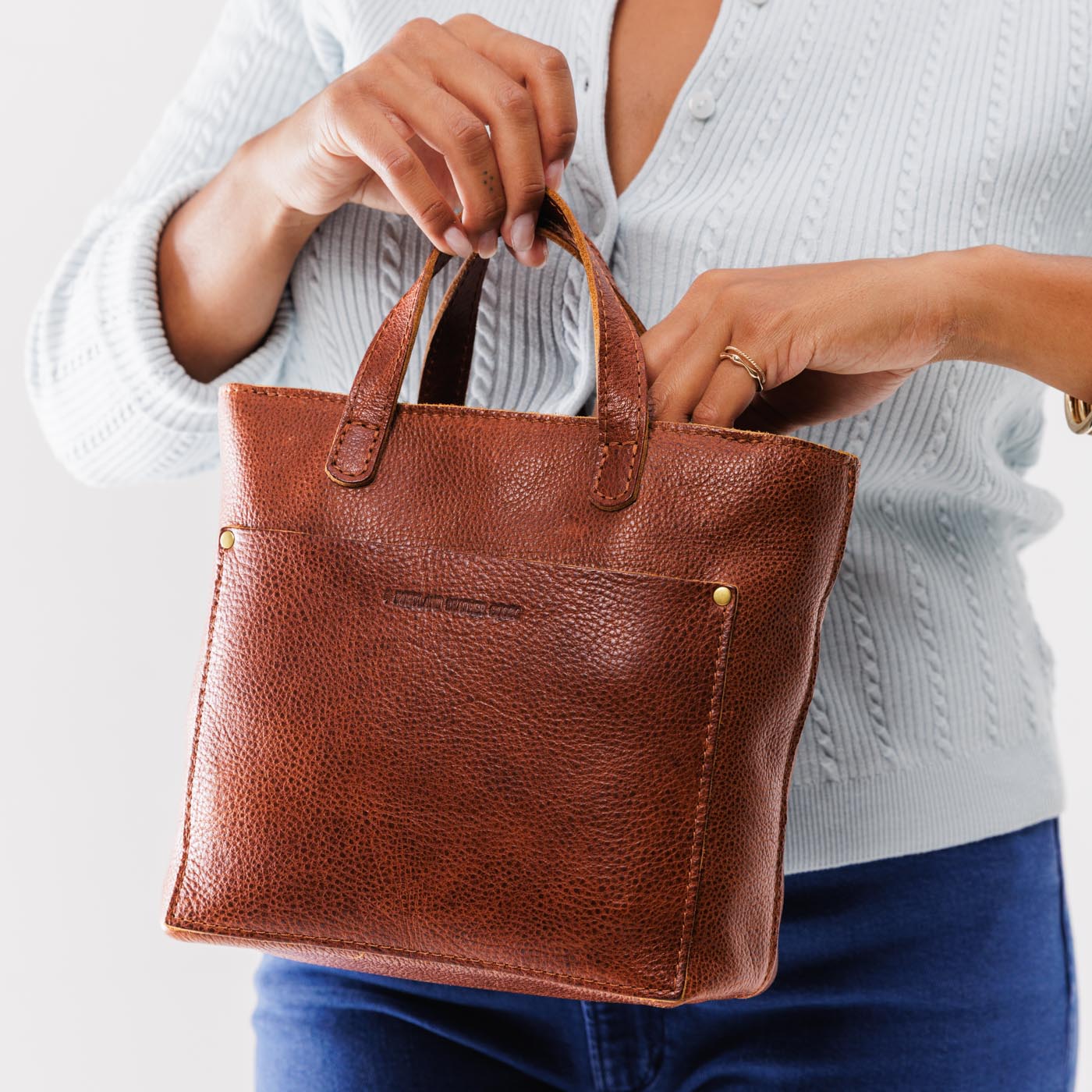 Nutmeg*Zipper | Crossbody tote bag with zipper  closure and front pocket