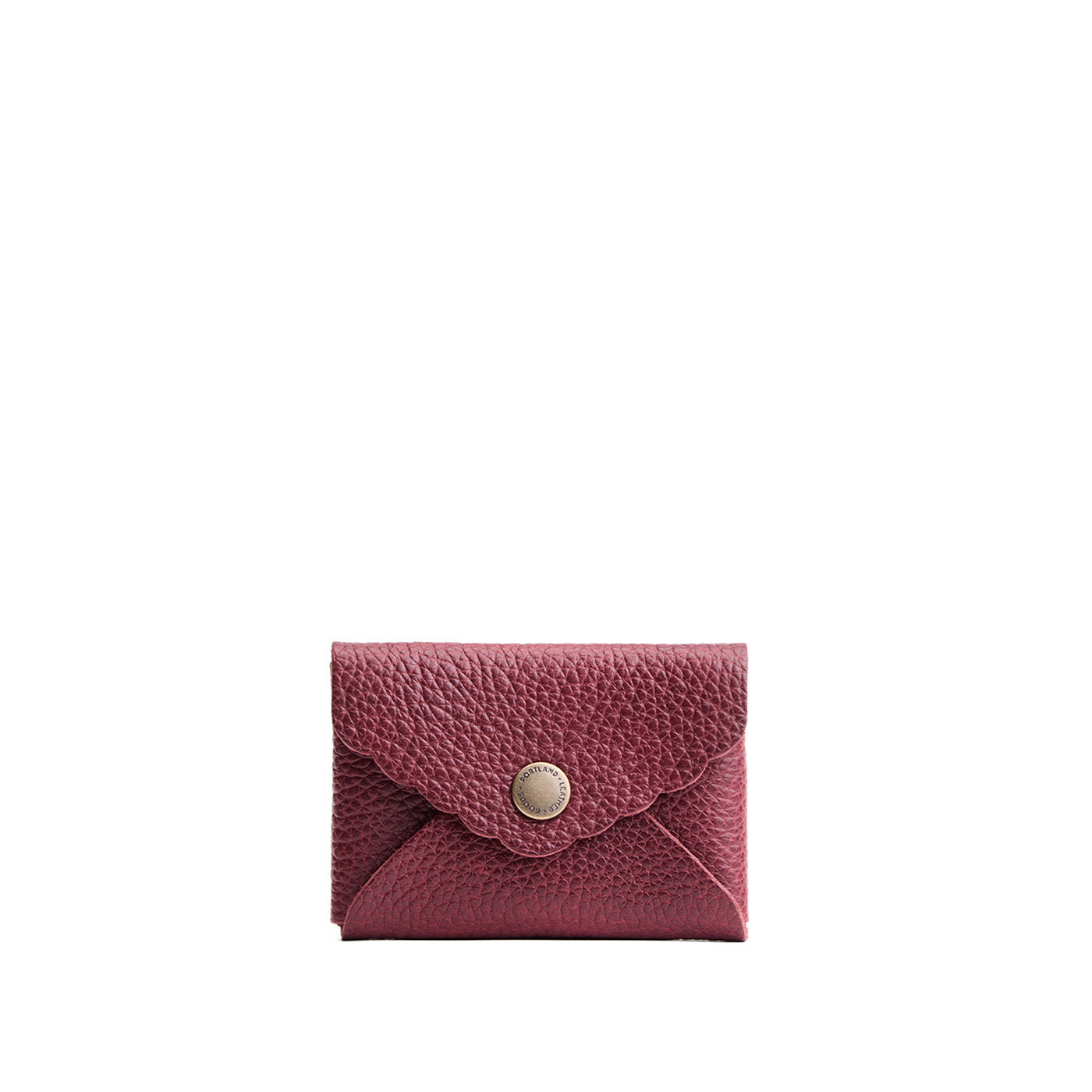 Cabernet | Small leather card wallet with scalloped edge