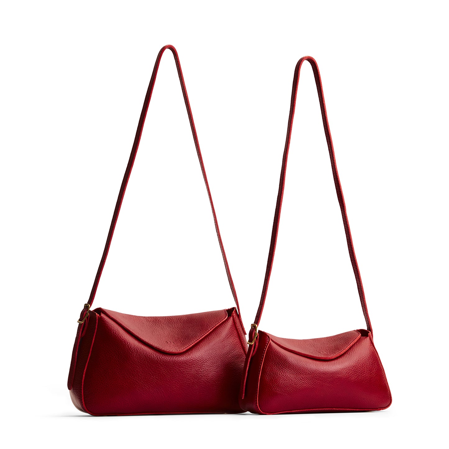 Chili Red | Size comparison image of small and medium Neruda Crossbody