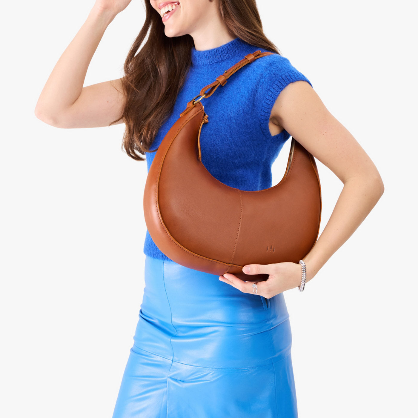 Honey*Large| Crescent shaped shoulder bag with zipper closure and adjustable strap