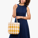 Sun Glaze Medium Classic | Leather tote bag with riveted straps and exterior key loop