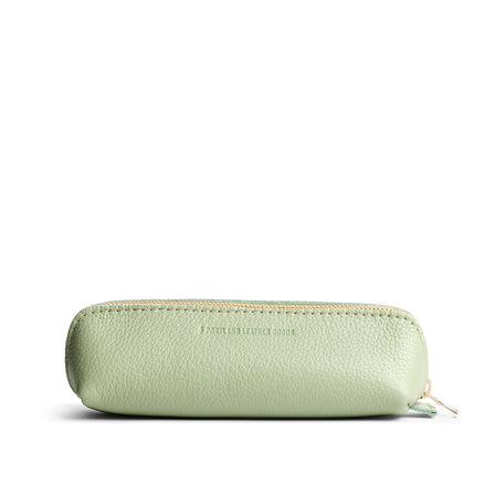 Pistachio | Leather pouch with curved seams and top zipper