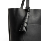 Black Classic | Fringed leather tassel with leather loop